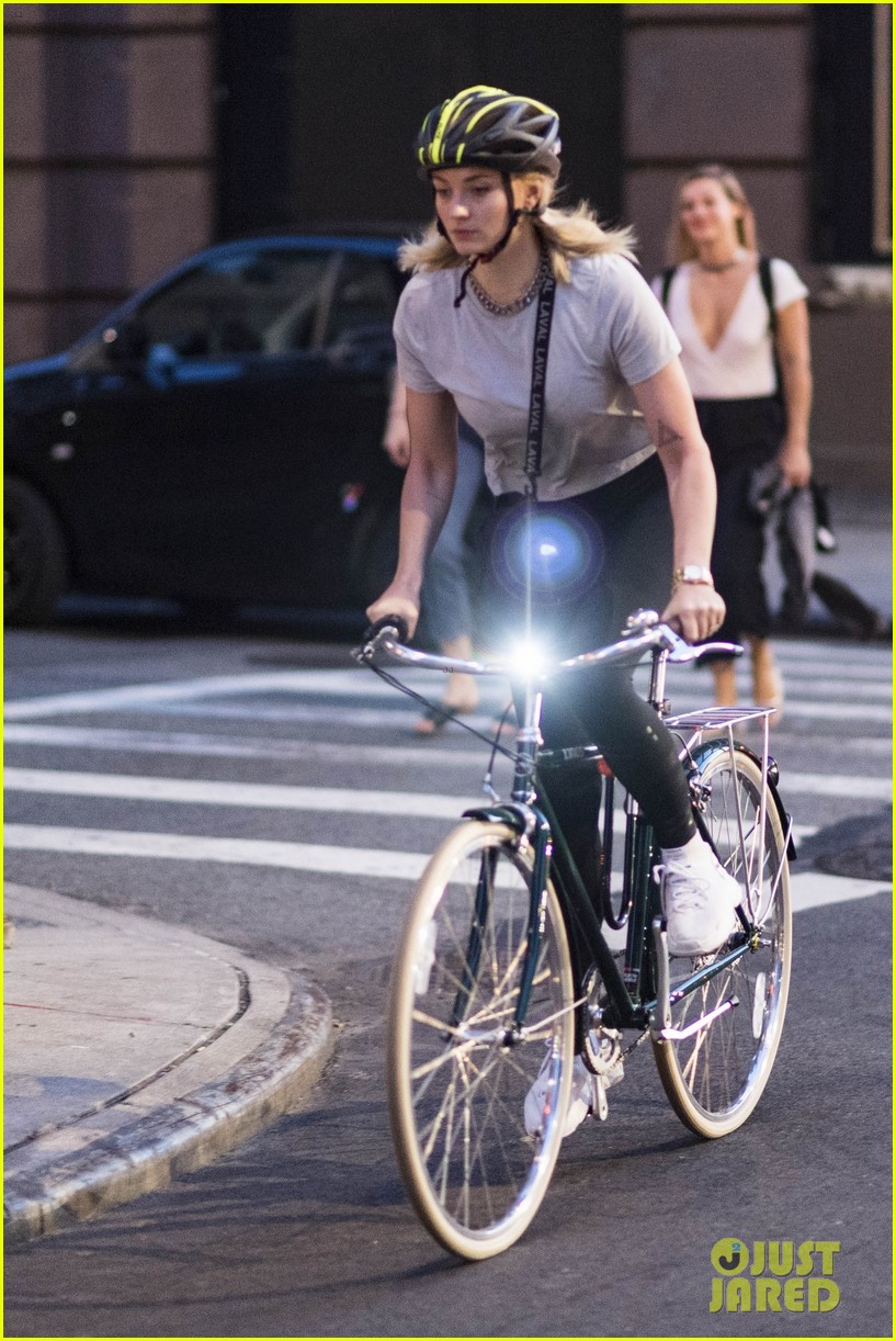Photo: joe jonas sophie turner bike ride 33 | Photo 4118072 | Just Jared