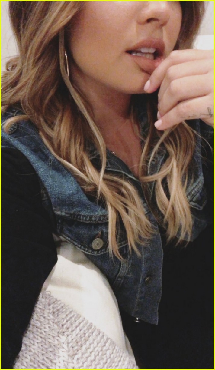 Demi Lovato Goes Blonde & Adds Extensions to Her Hair Photo 4115915