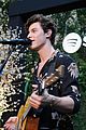 shawn mendes performs for his biggest fans at spotify event in beverly hills 01