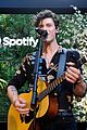 shawn mendes performs for his biggest fans at spotify event in beverly hills 03