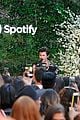 shawn mendes performs for his biggest fans at spotify event in beverly hills 05