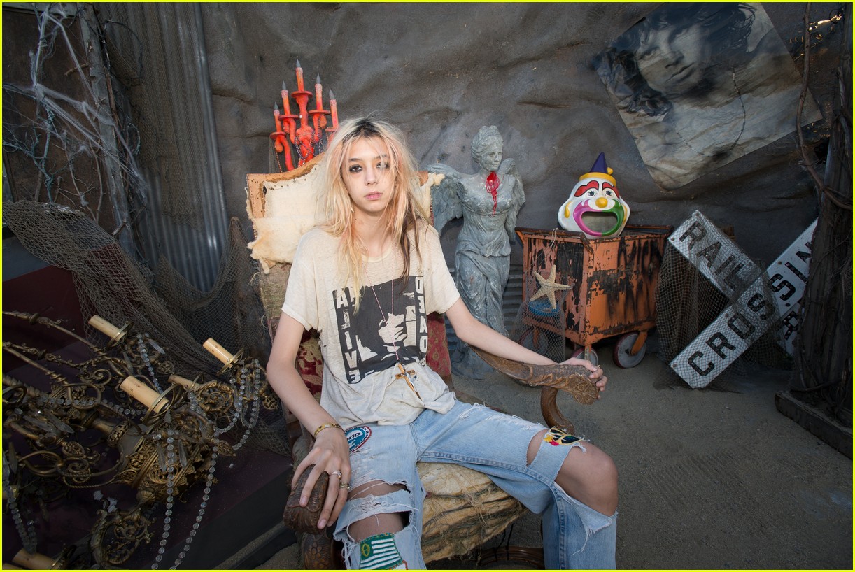 Ava & Deacon Phillippe Step Out for Cinespia's 'Lost Boys' Screening