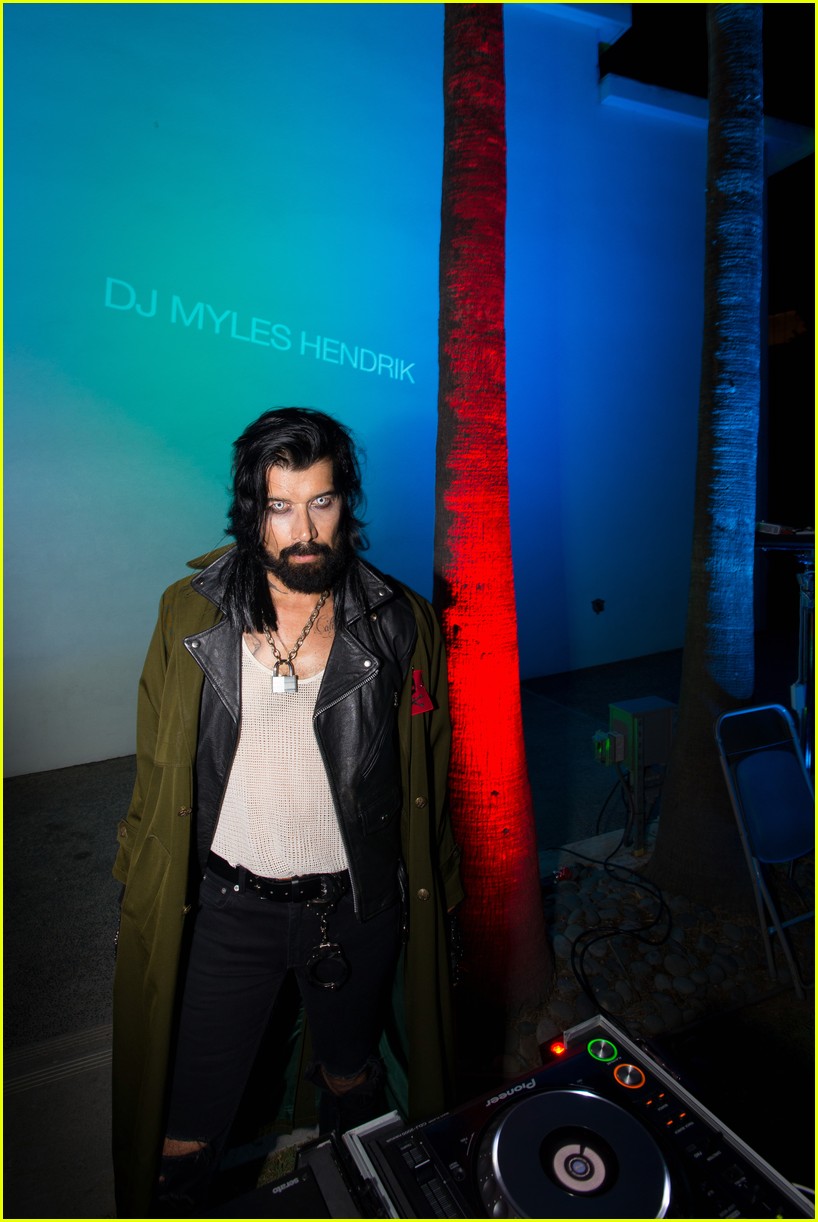 Ava & Deacon Phillippe Step Out for Cinespia's 'Lost Boys' Screening