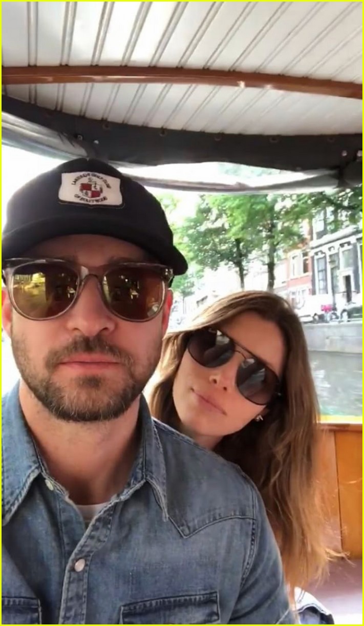 Justin Timberlake & Jessica Biel Tour Amsterdam on a Boat! Photo