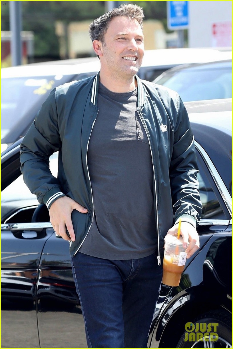 Ben Affleck Celebrates His 46th Birthday With A New Car! Photo 4129413