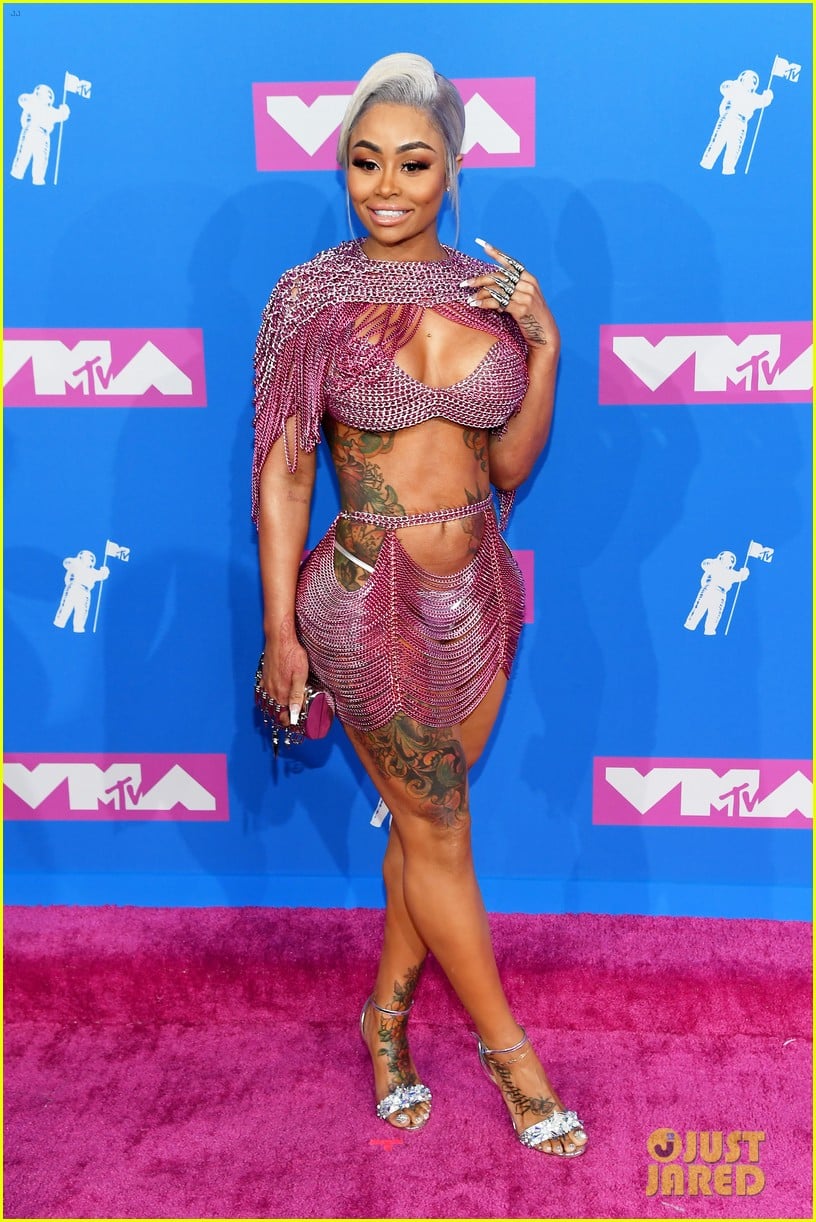 blac chyna wears pink see through chain outfit to mtv vmas 2018 014131864