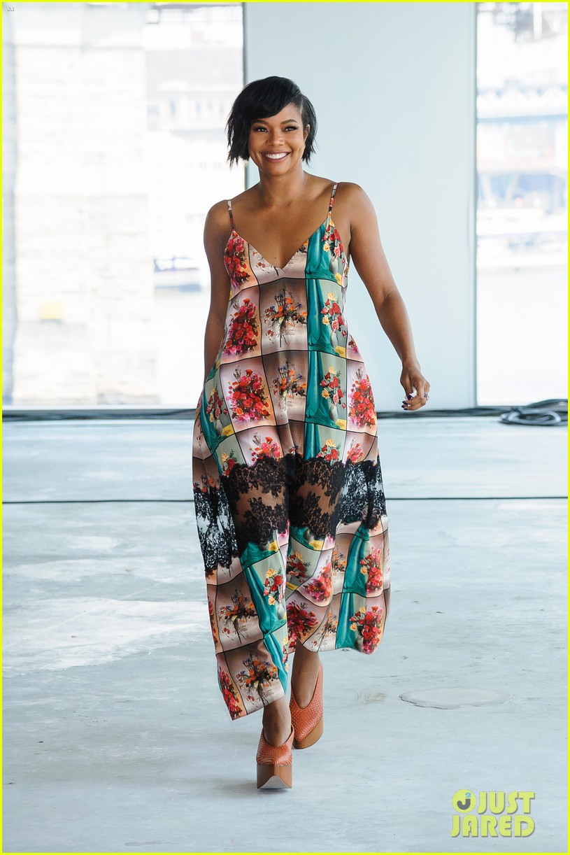 Brooklyn Decker, Amy Schumer, & Gabrielle Union Attend #BlogHer Summit