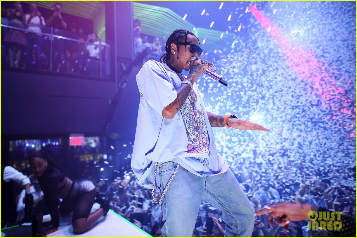 Iggy Azalea & Tyga Perform at LIV in Miami!: Photo 4124922 | Pictures