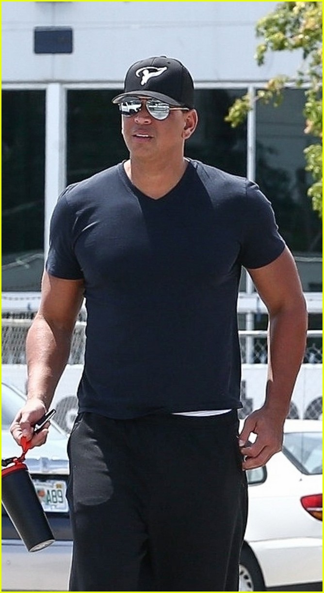 Jennifer Lopez Stretches Before a Workout With Boyfriend Alex Rodriguez