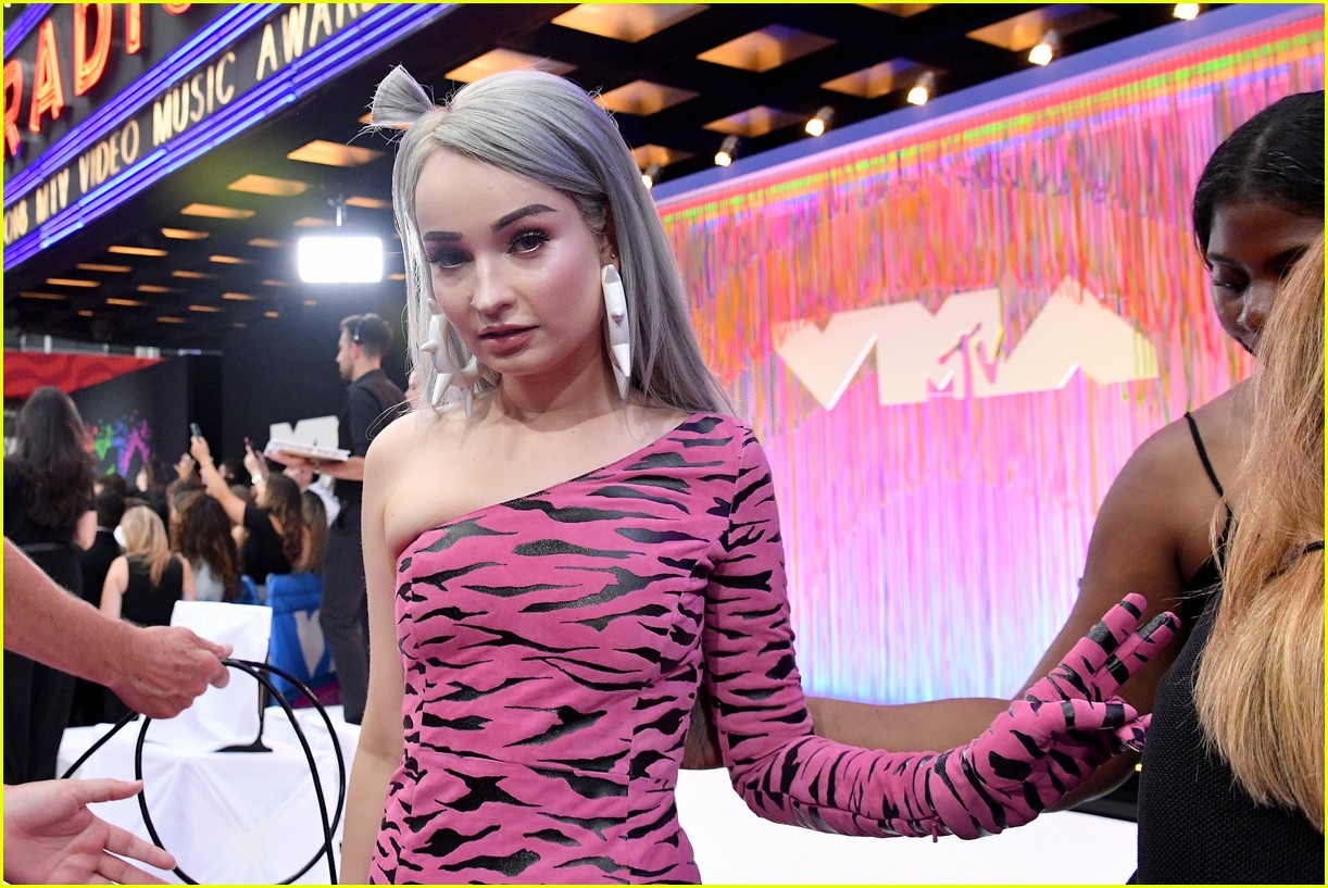 Kim Petras Looks Pretty in Pink at MTV VMAs 2018! Photo 4131645