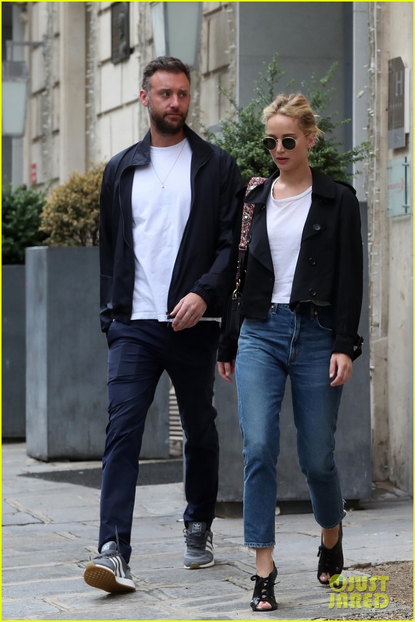 Jennifer Lawrence Spends More Time with Cooke Maroney in Paris: Photo
