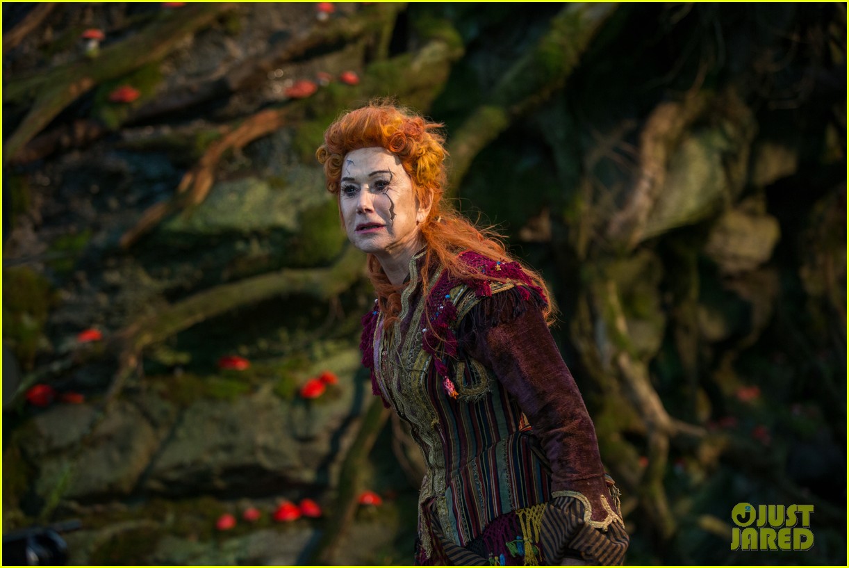 'The Nutcracker & the Four Realms' Releases New Trailer Watch Now