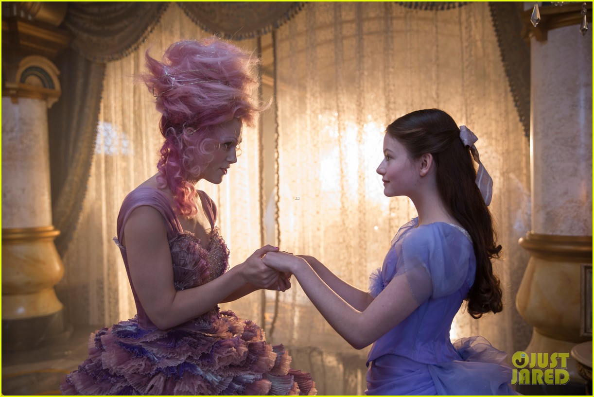 'The Nutcracker & the Four Realms' Releases New Trailer Watch Now