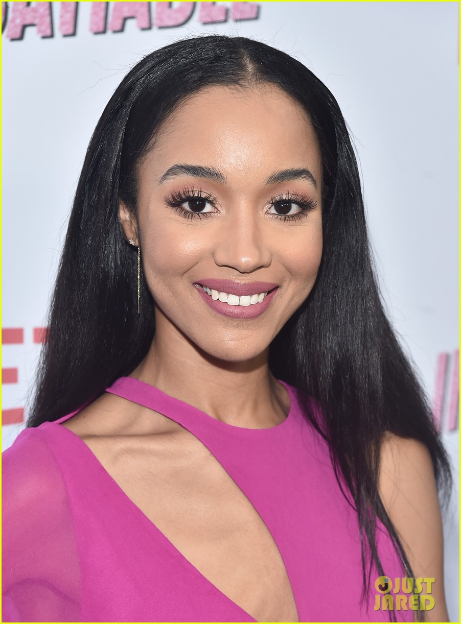 Debby Ryan & Alyssa Milano Premiere 'Insatiable' in Hollywood: Photo