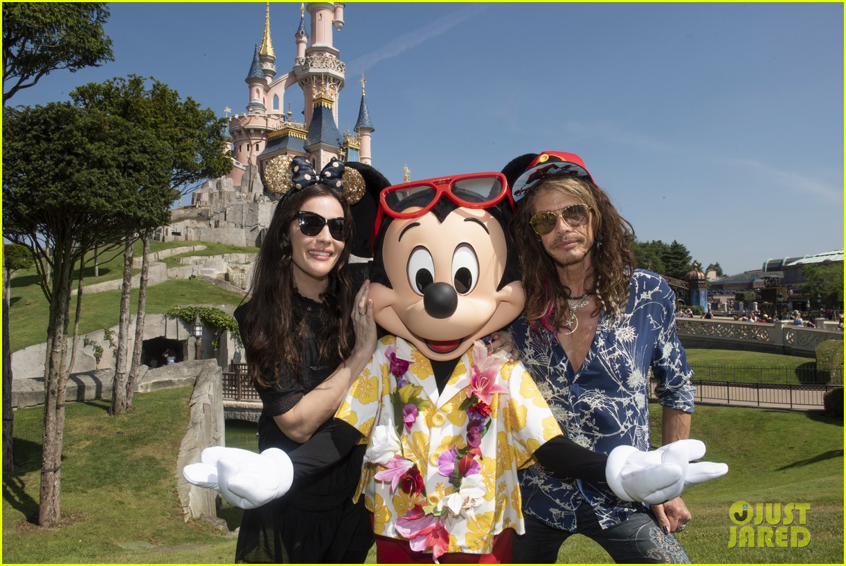 Steven Tyler & Daughter Liv Take a Trip to Disneyland Paris! Photo