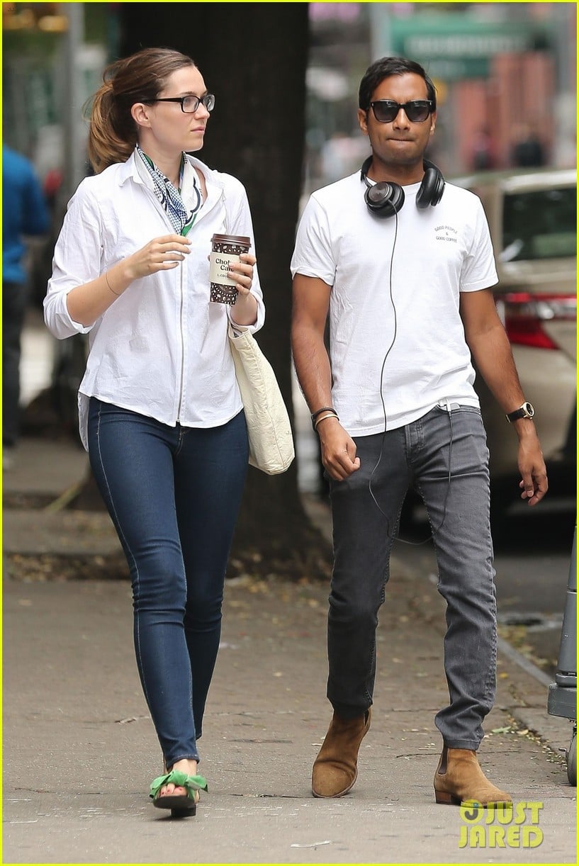 Aziz Ansari Steps Out with Girlfriend Serena Campbell in NYC: Photo