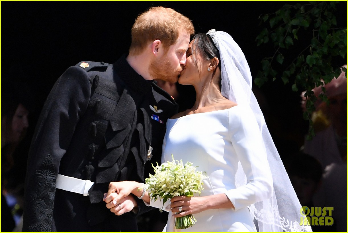 Duchess Meghan Markle s Wedding Veil Honored Prince Harry in a Super