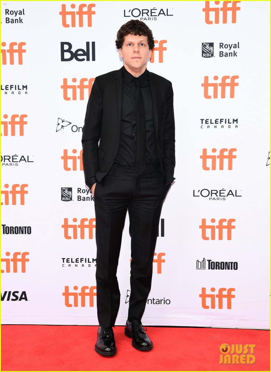 Salma Hayek Joins Alexander Skarsgard & Jesse Eisenberg at 'Hummingbird Project' Premiere at