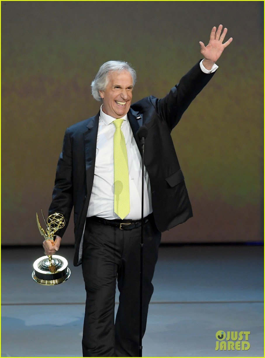 Photo henry winkler emmy awards 2018 04 Photo 4148666 Just Jared