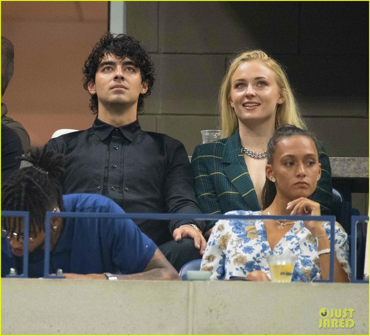 Photo joe jonas sophie turner kiss at us open 03 Photo 4137518