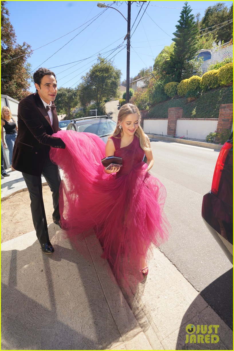 Getting Ready With Joey King & Zac Posen For Emmys 2018 Photo 4149412