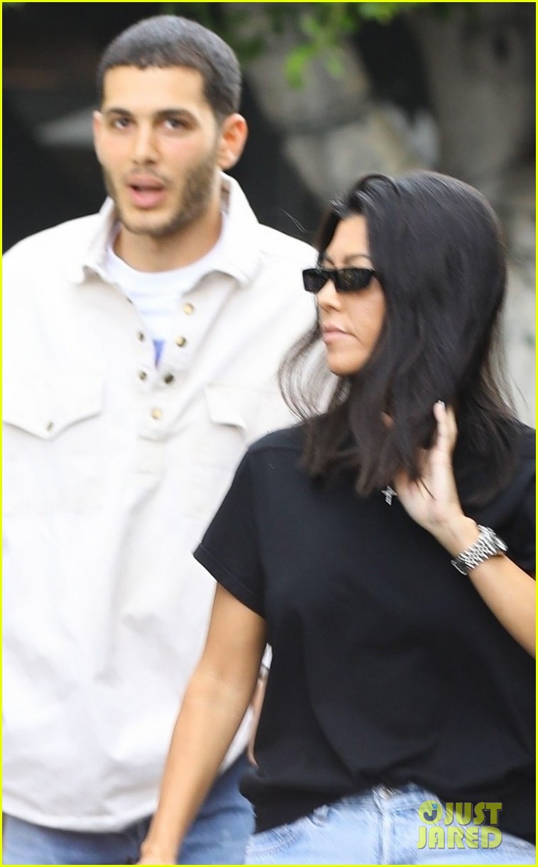 Photo: kourtney kardashian hangs out with singer fai khadra in weho 04