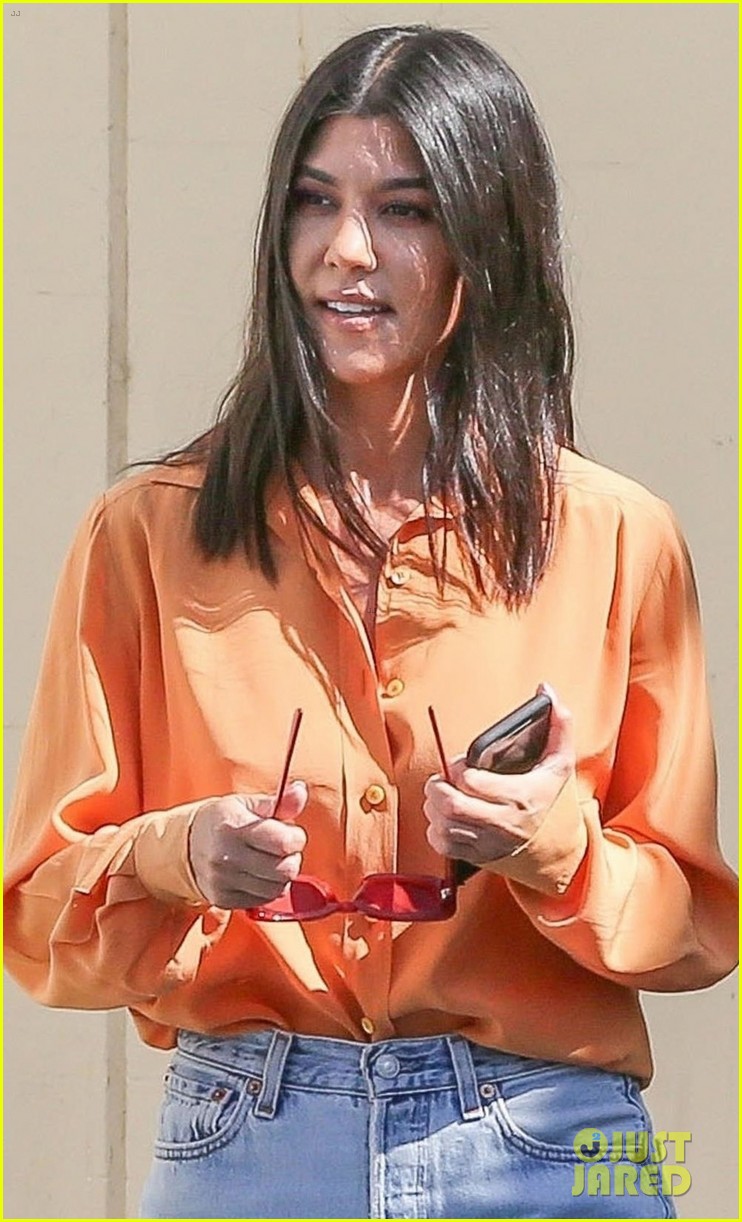 Kourtney Kardashian Steps Out After Filming 'Keeping Up With The