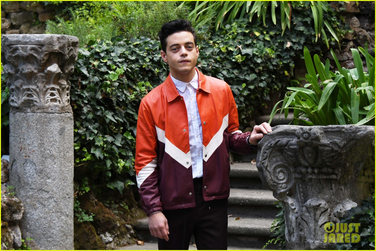 Rami Malek Poses for 'Bohemian Rhapsody' Photocall in Rome!: Photo ...