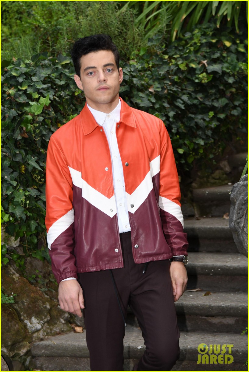 Rami Malek Poses for 'Bohemian Rhapsody' Photocall in Rome!: Photo ...