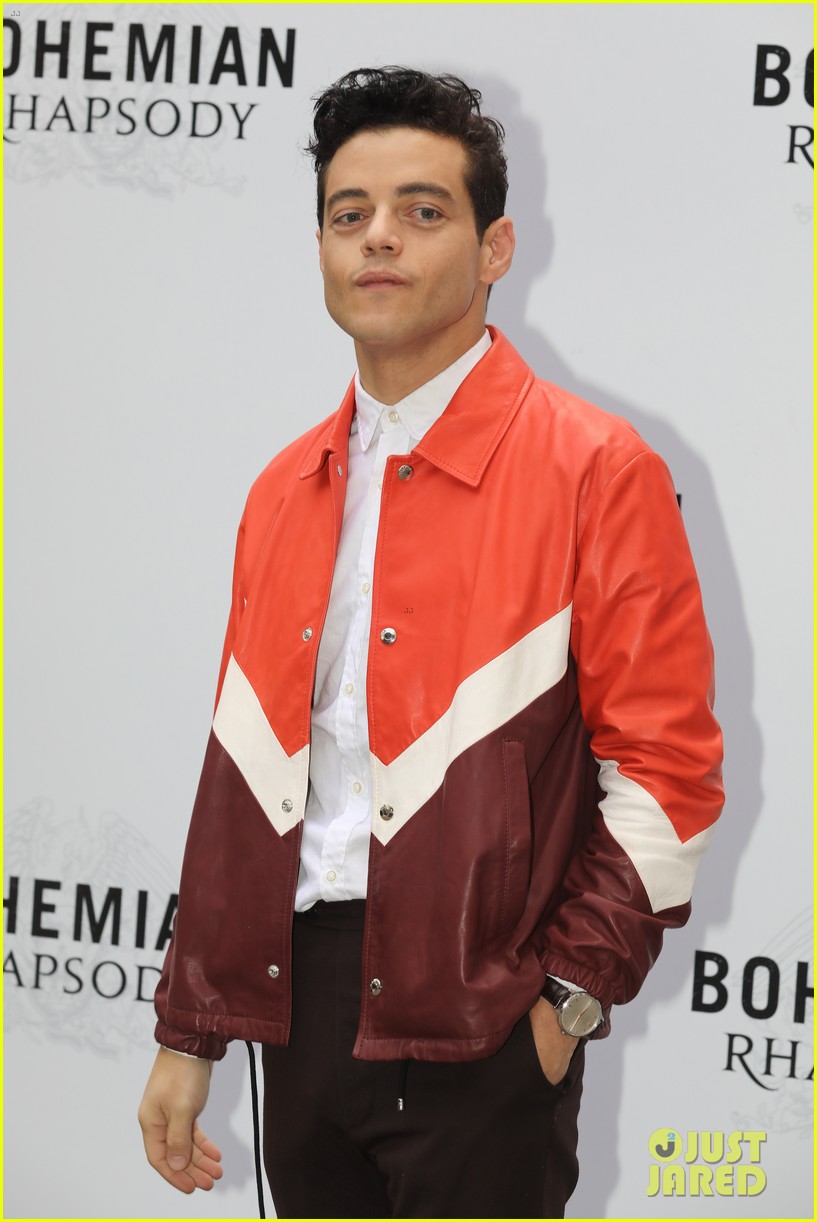 Rami Malek Poses for 'Bohemian Rhapsody' Photocall in Rome!: Photo ...