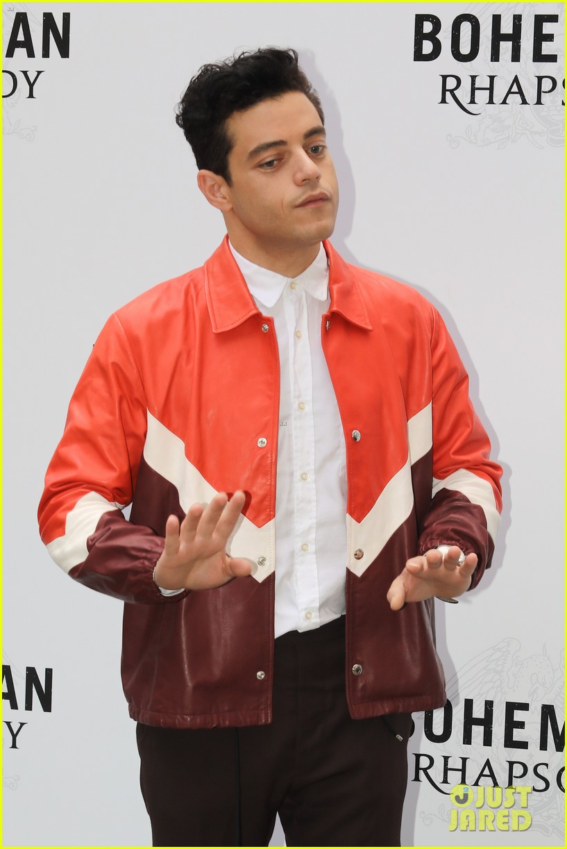 Rami Malek Poses for 'Bohemian Rhapsody' Photocall in Rome!: Photo ...
