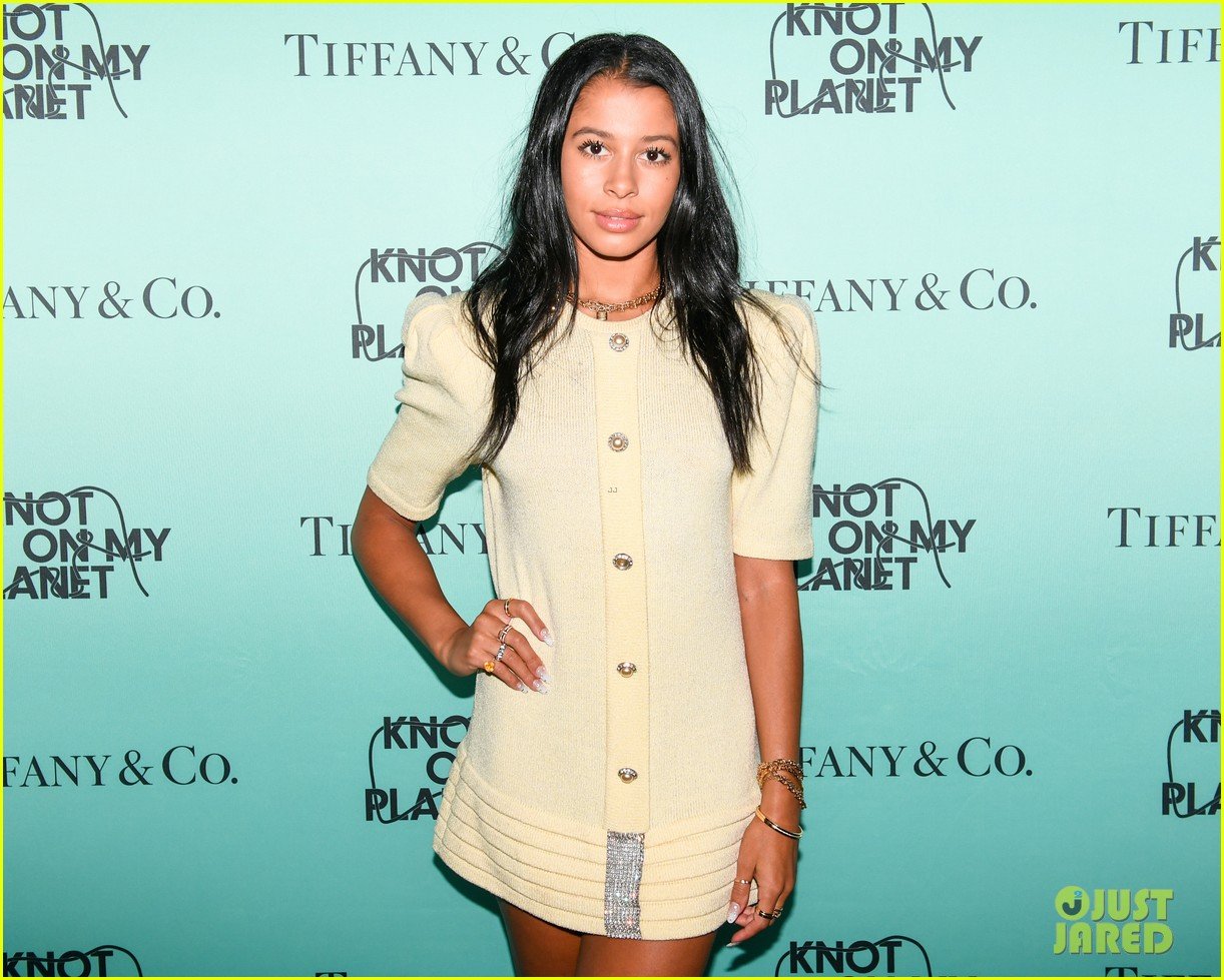 Naomi Campbell & Doutzen Kroes Team Up for a Good Cause During NYFW