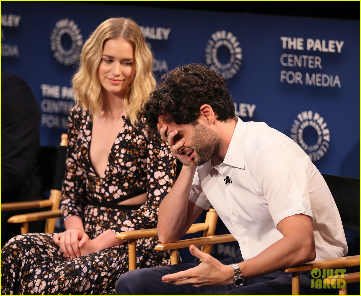 Penn Badgley Says He Was Molested by 'Gossip Girl' Fans Photo 4143592 John Stamos, Penn
