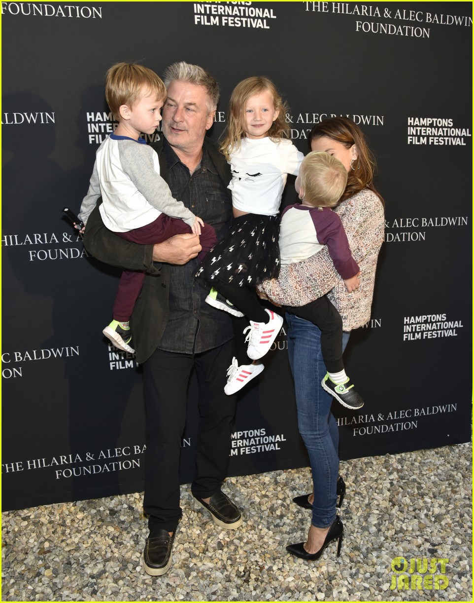 Alec & Hilaria Baldwin Bring 3 of Their 4 Kids to Their Red Carpet(00)