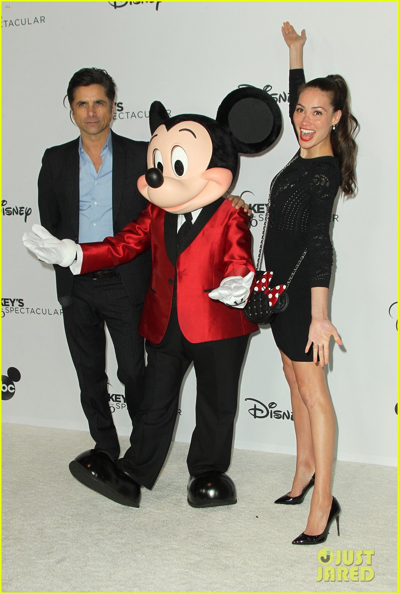 Kristen Bell, John Stamos & More Celebrate at Mickey's 90th Spectacular