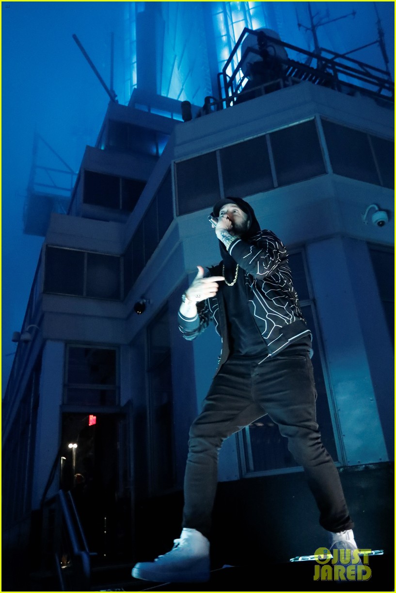 Eminem Performs 'Venom' from the Empire State Building on 'Jimmy Kimmel  Live'!: Photo 4165603 | Eminem, Music Pictures | Just Jared