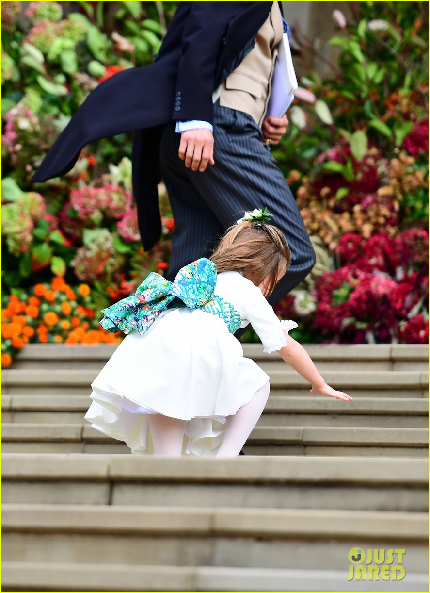 Prince & Princess Charlotte Look So Cute at Princess Eugenie's(02)