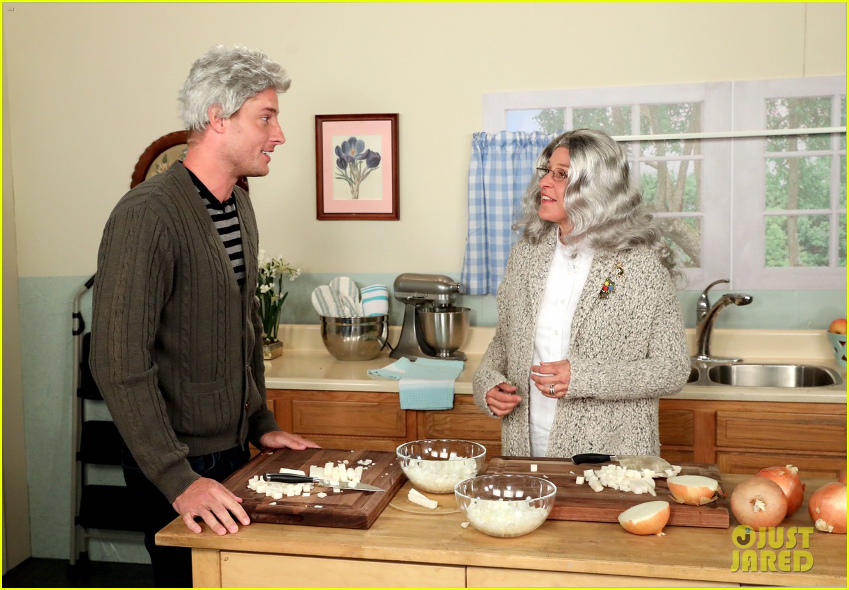 Justin Hartley & Ellen DeGeneres' New Show 'This Is Onions' Will Make