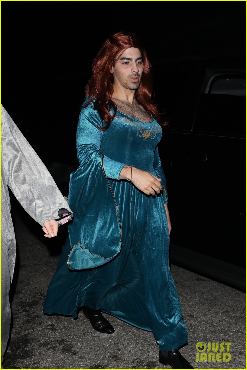 Joe Jonas Goes as Sophie Turner's 'Game of Thrones' Character for
