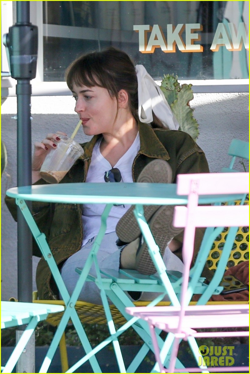 Photo: dakota johnson hangs with brother jesse 13 | Photo 4162418