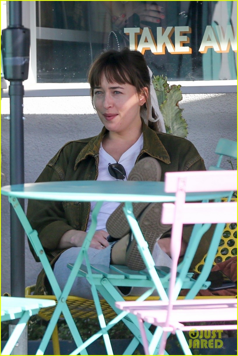 Dakota Johnson Looks So Happy Hanging Out with Her Brother Jesse Photo 4162419 Dakota Johnson