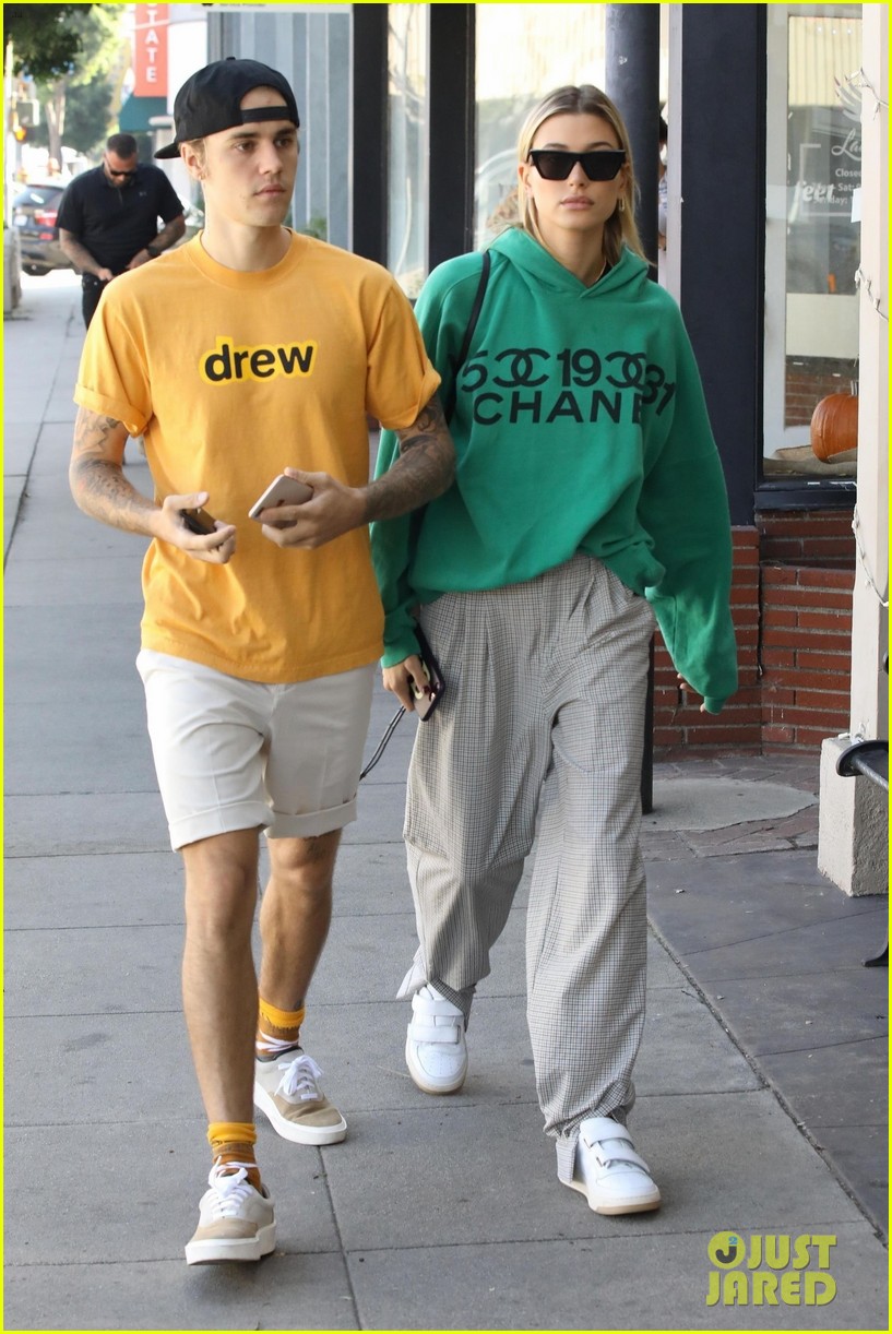 Justin Bieber & Hailey Baldwin Head Out for Lunch Together in Studio