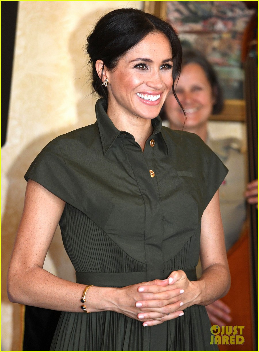 Duchess Meghan Markle Looks Stunning in Second Maternity Look Photo