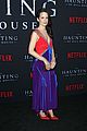 sarah paulson supports the haunting of hill house cast at season 1 premiere 02