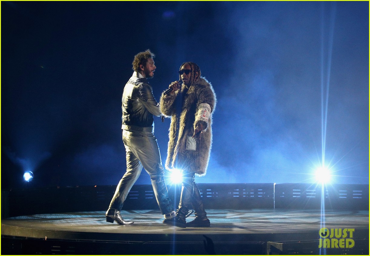 Post Malone & Ty Dolla Sign Perform 'Psycho' at American Music Awards