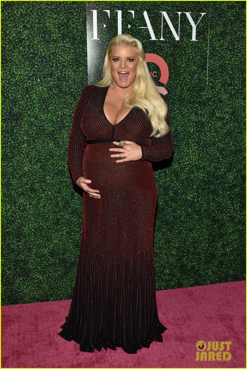 Pregnant Jessica Simpson Cradles Baby Bump at QVC Event Photo 4163211
