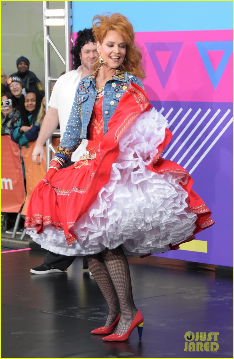 today show hosts show off their 80s inspired halloween costumes 14