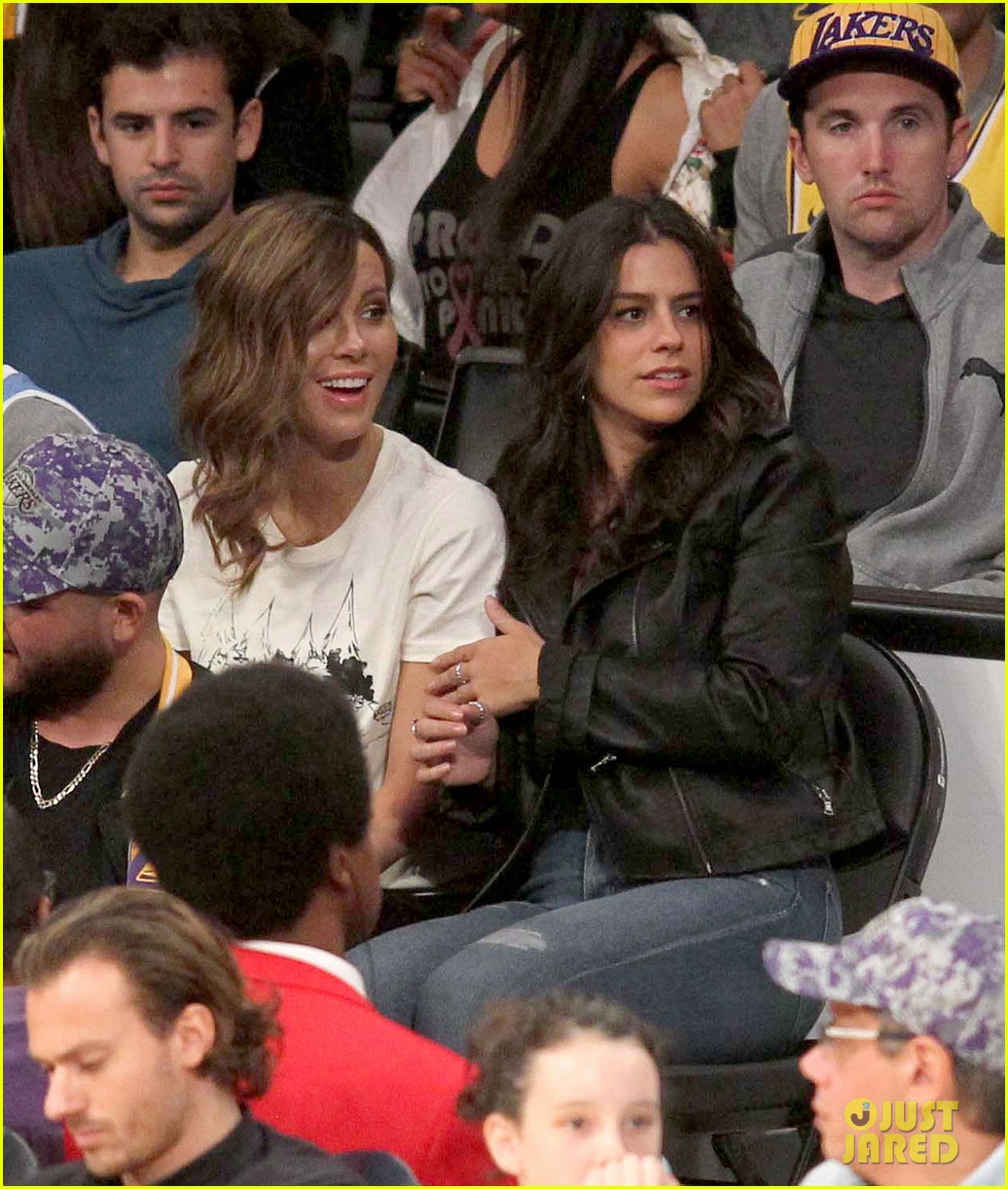 Kate Beckinsale Cheers on the Lakers at Basketball Game in LA!: Photo