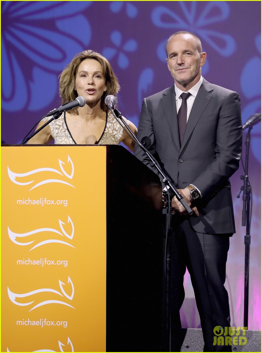 Michael J. Fox Performs with Joan Jett at Parkinson's Benefit: Photo