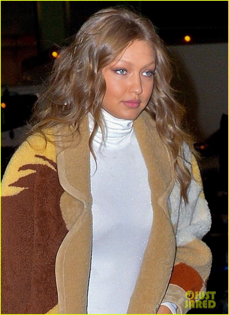 Gigi Hadid Struts Her Way to Victoria's Secret Fashion Show 2018